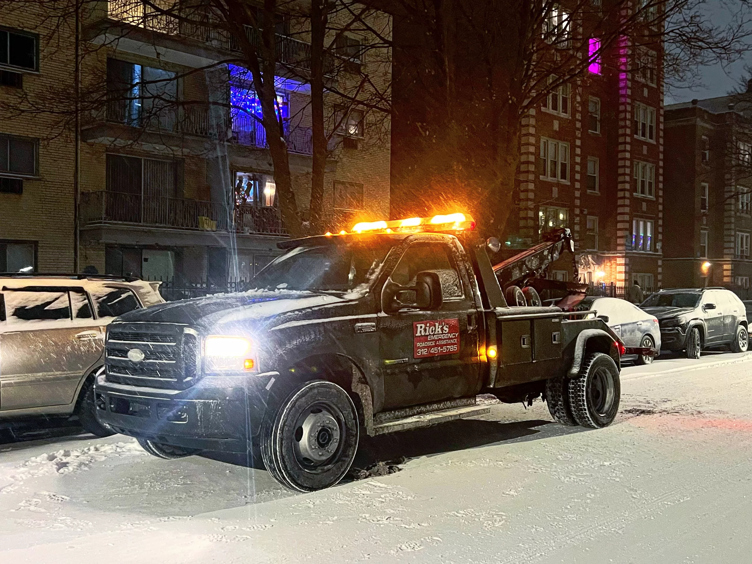 247 Towing Services in Lakeview, Chicago