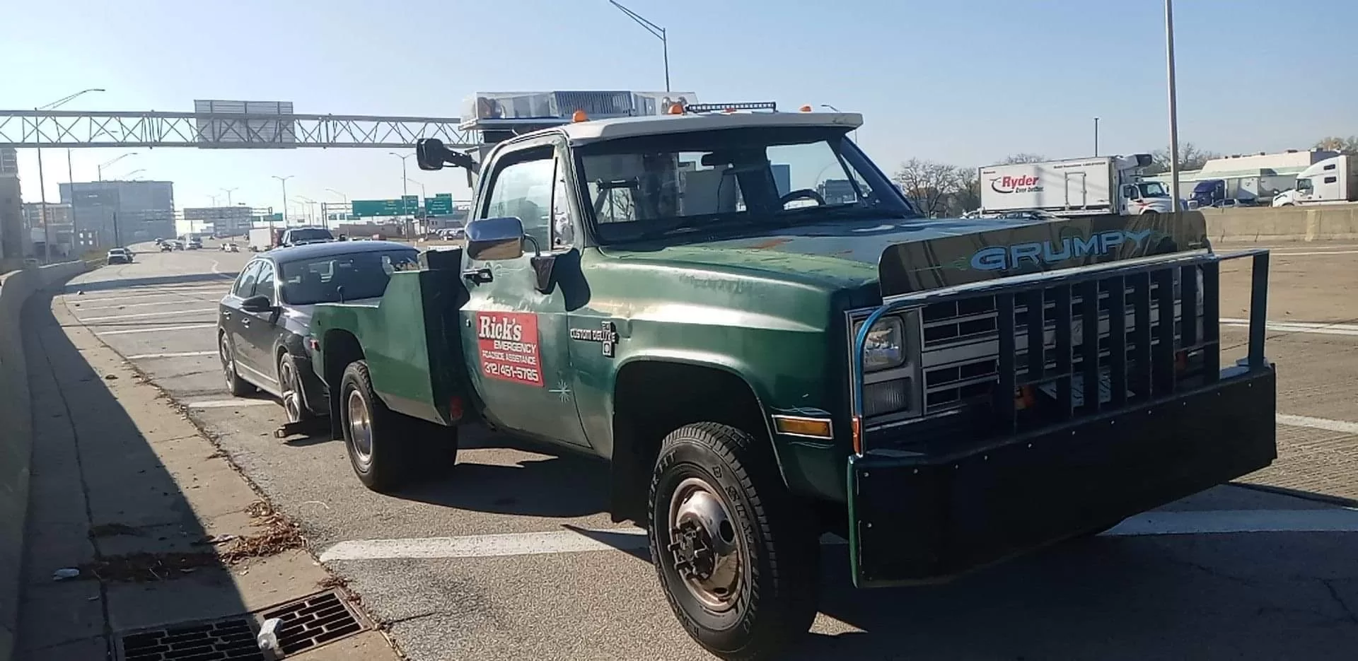 Around-the-Clock Commercial Towing in Chicago