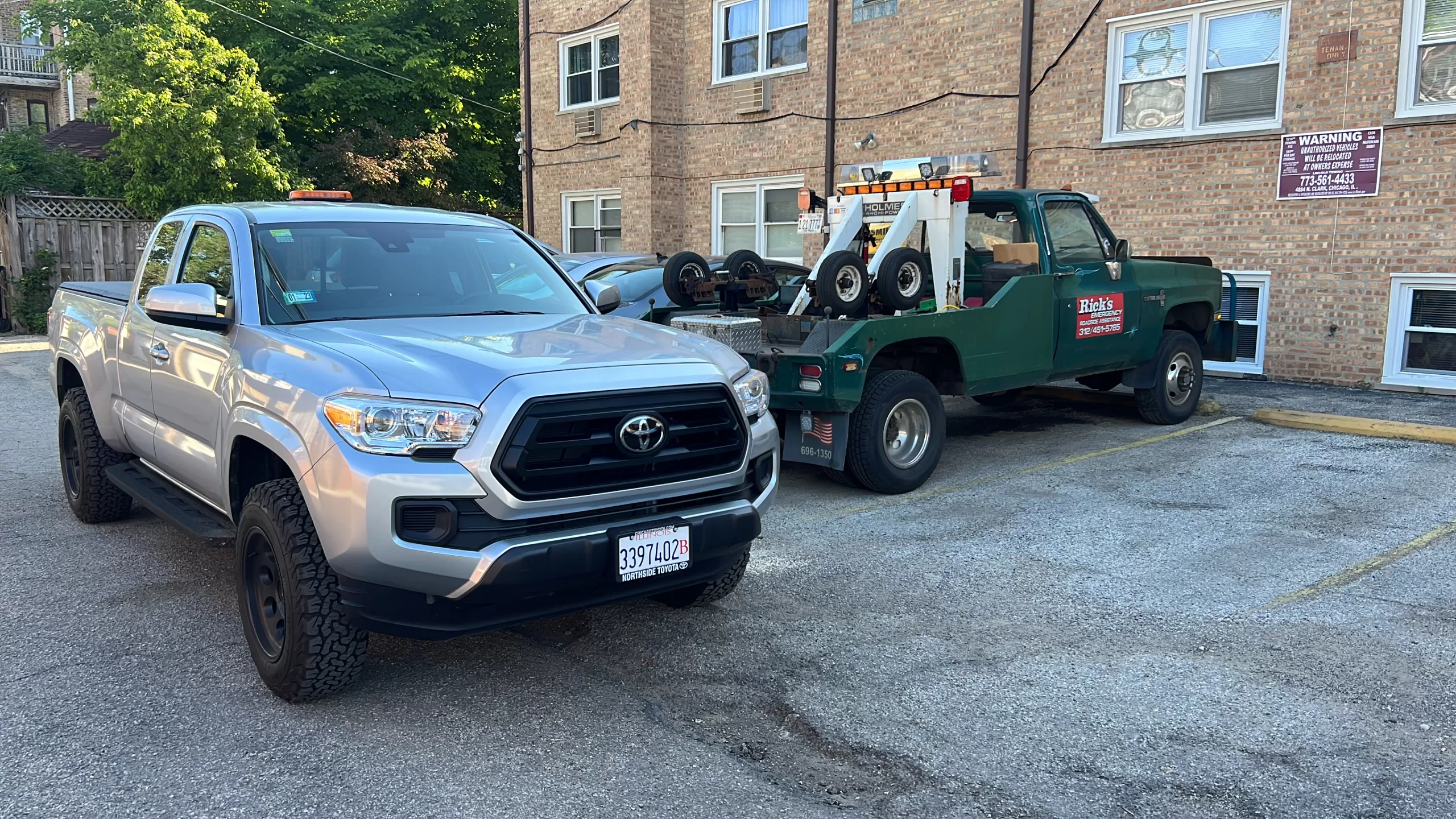 Reliable 247 Towing Services with Rick’s Towing in Chicago