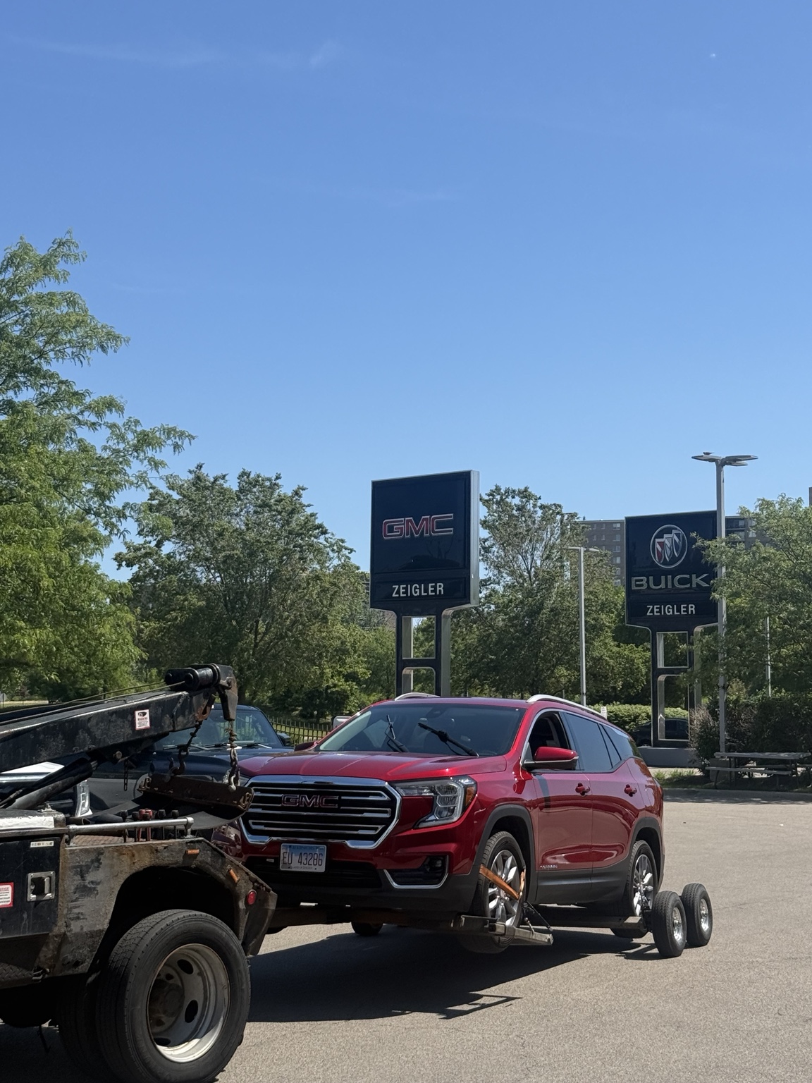 GMC Terrain towed after an electrical no-start near Foster and California in North Park Chicago to a Lincolnwood dealership
